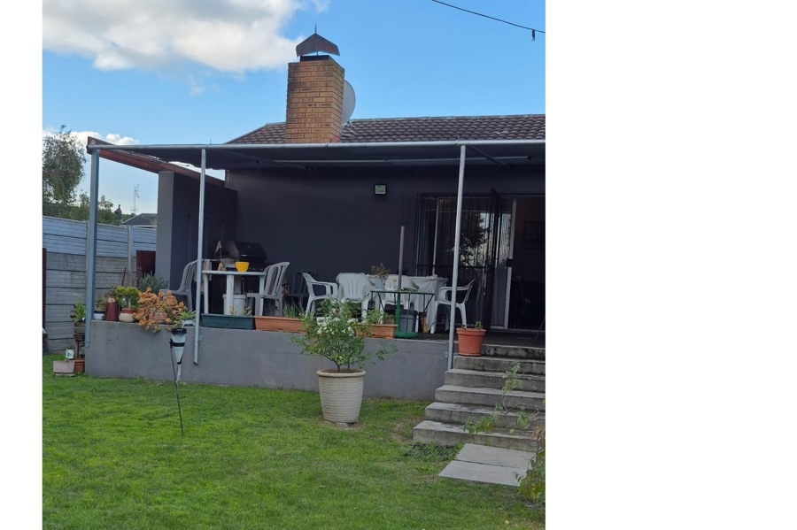 3 Bedroom Property for Sale in Protea Heights Western Cape